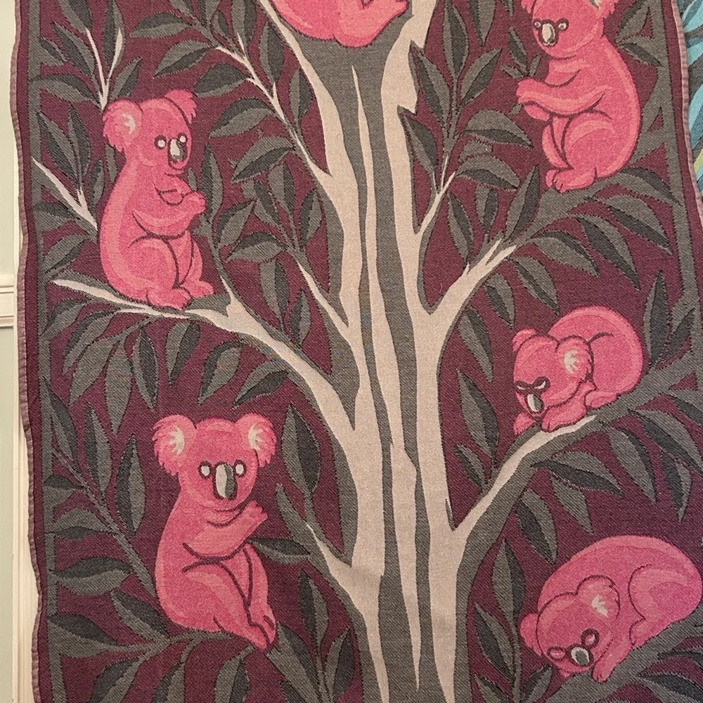 KOALA Heirloom Collection Pink + Gray Hand Crafted Loom Weave New Original 84”